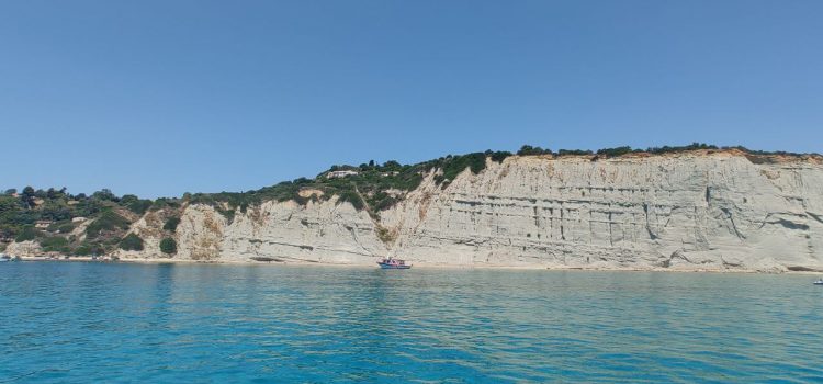 Nelle acque trasparenti di Spartiá Nelle acque trasparenti di Spartiá