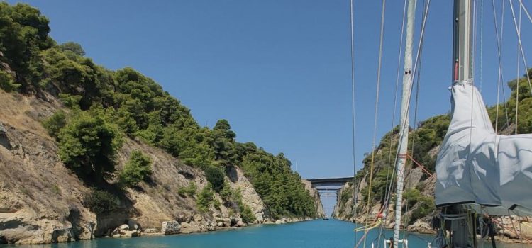 Il canale di Corinto ed evviva la Grecia Il canale di Corinto ed evviva la Grecia
